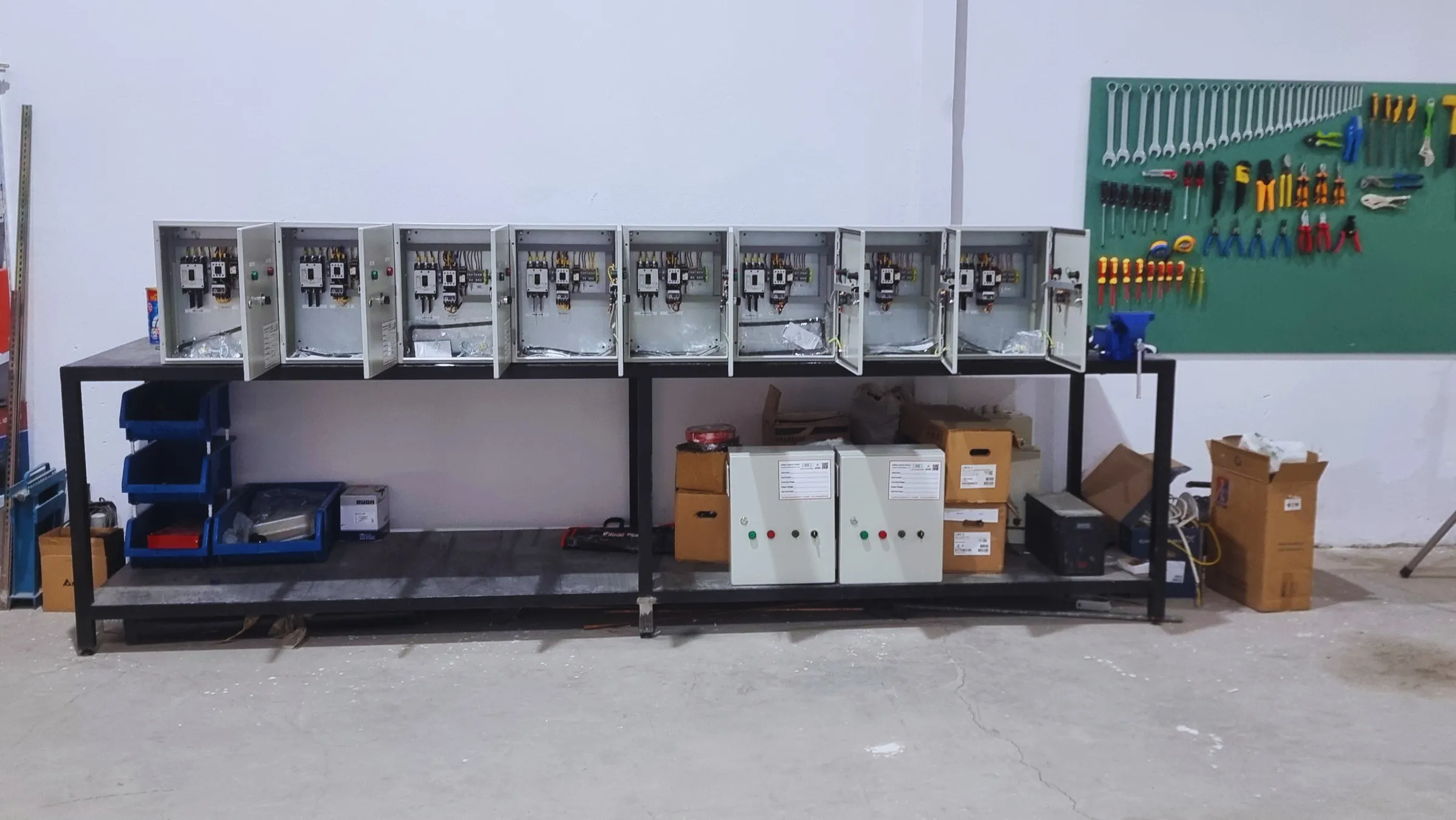 أعمال كهربائية